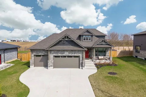 303 Hazelton Lane, South Huron, ON N0M 1S3