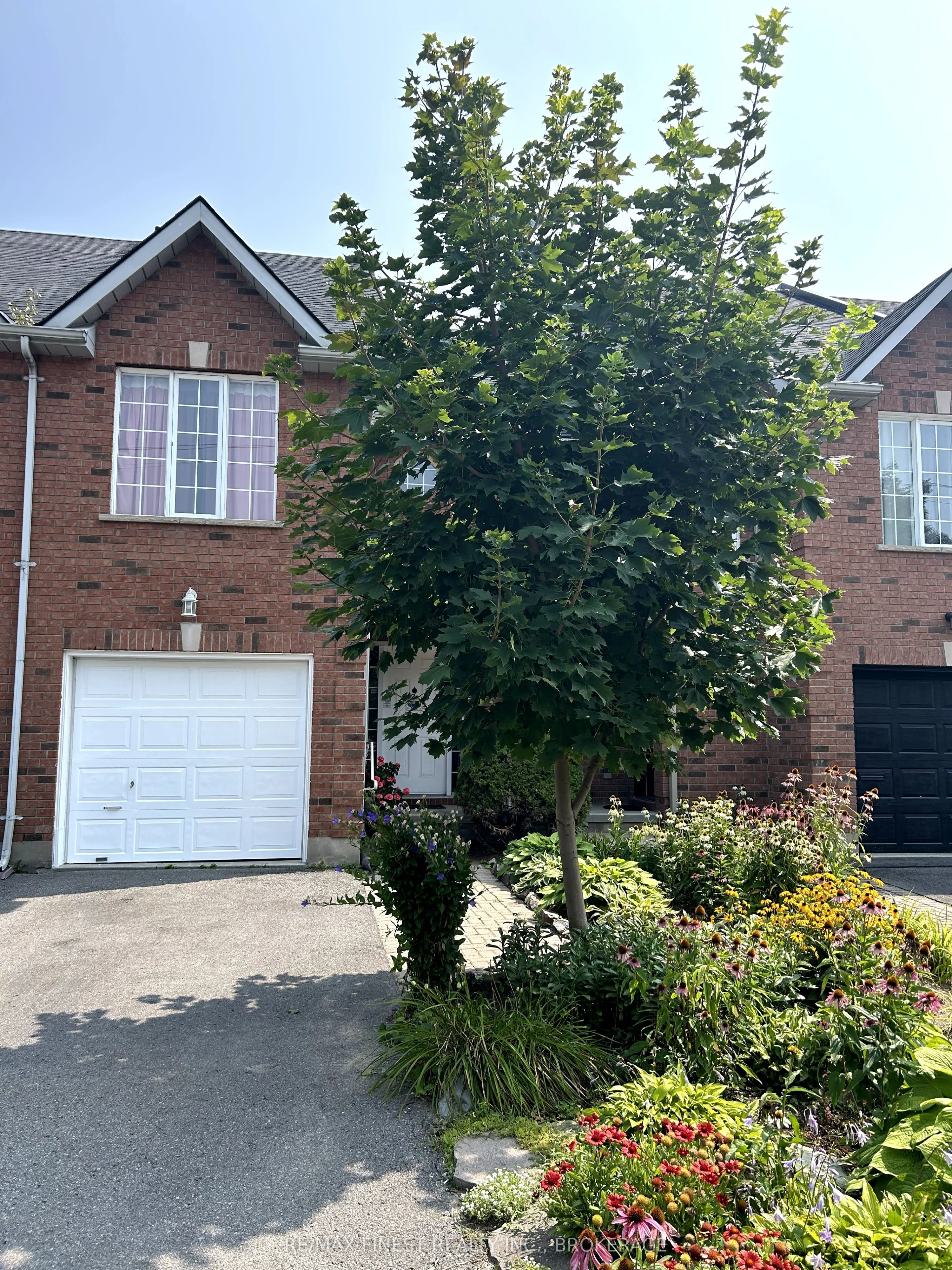 121 Rideau Street, Kingston, ON K7K 7B2