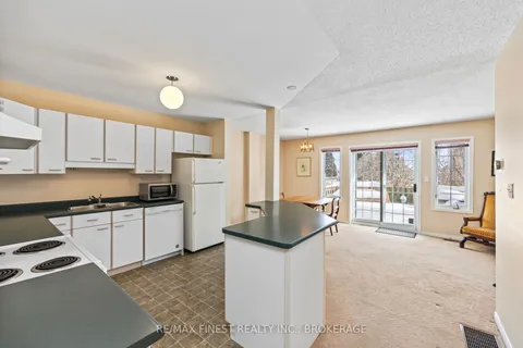 121 Rideau Street, Kingston, ON K7K 7B2