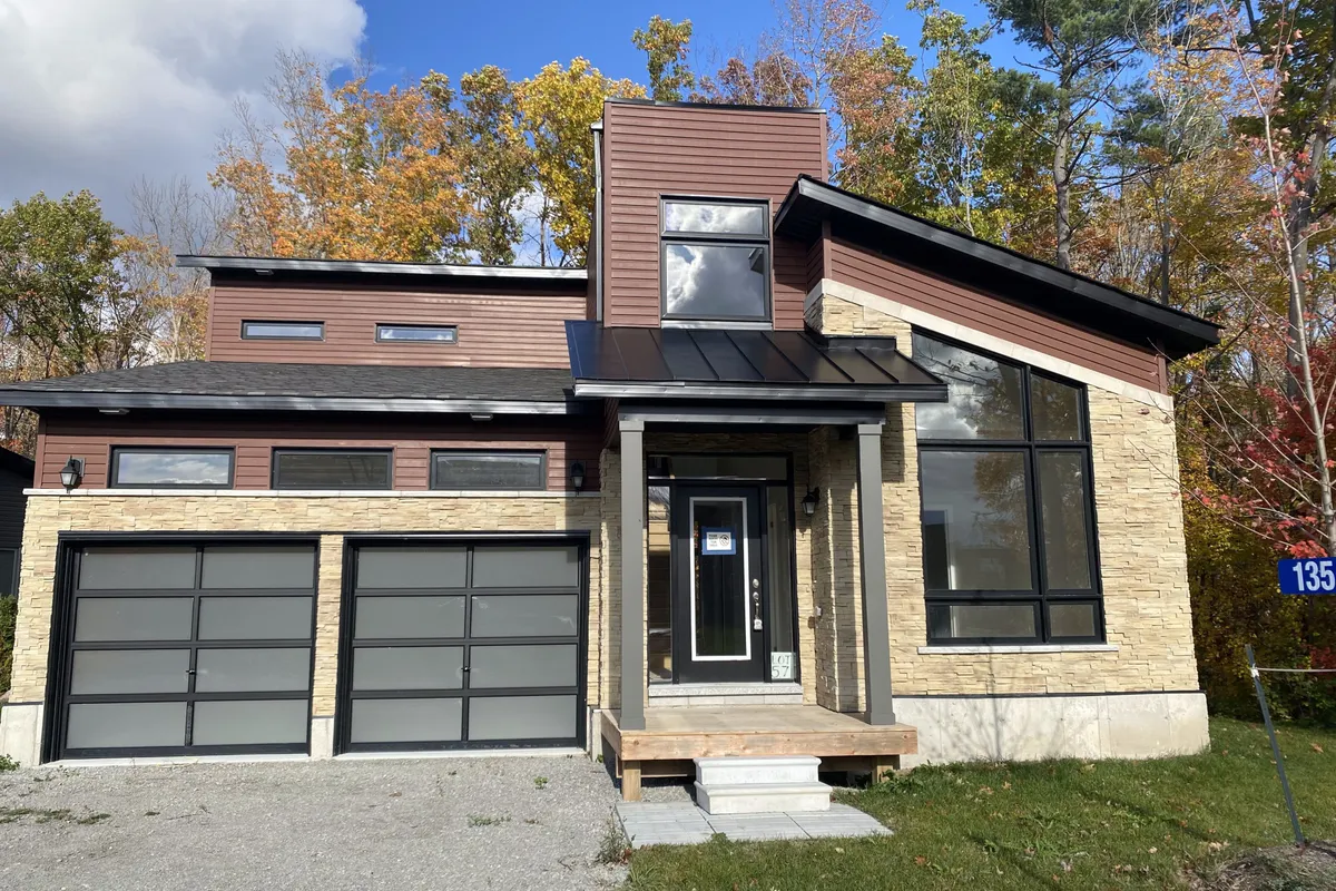 135 Marina Village Drive, Georgian Bay, ON L0K 1S0