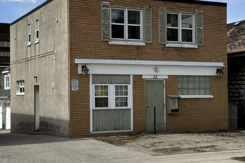 22 Cambridge Street, Cambridge, ON N1R 3R7