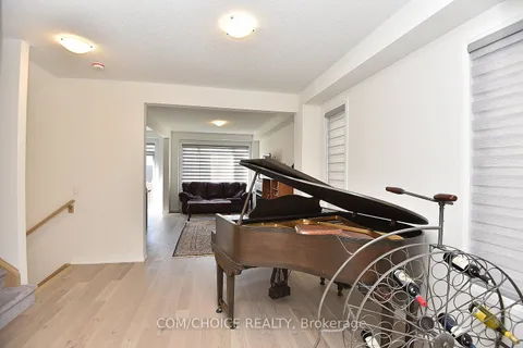 28 Fairey Crescent, Hamilton, ON L0R 1W0