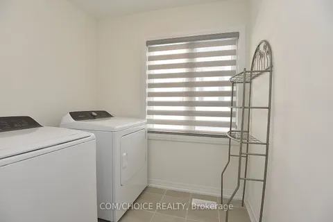 28 Fairey Crescent, Hamilton, ON L0R 1W0