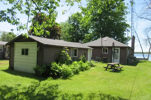 82 LAKE Road, Trent Hills, ON K0K 2M0