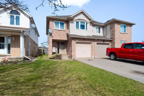 4 Gonzalez Court, Thorold, ON L2V 5C1