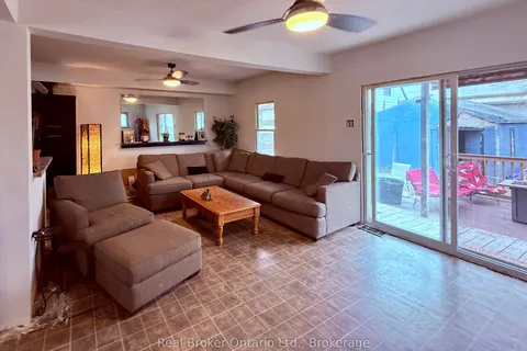 33 Cozy Street, Welland, ON L3B 4G7