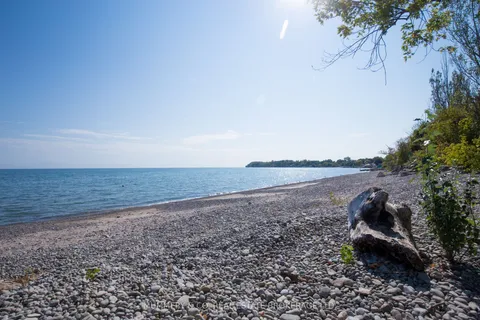 12 Beach Road, Haldimand, ON N0A 1K0