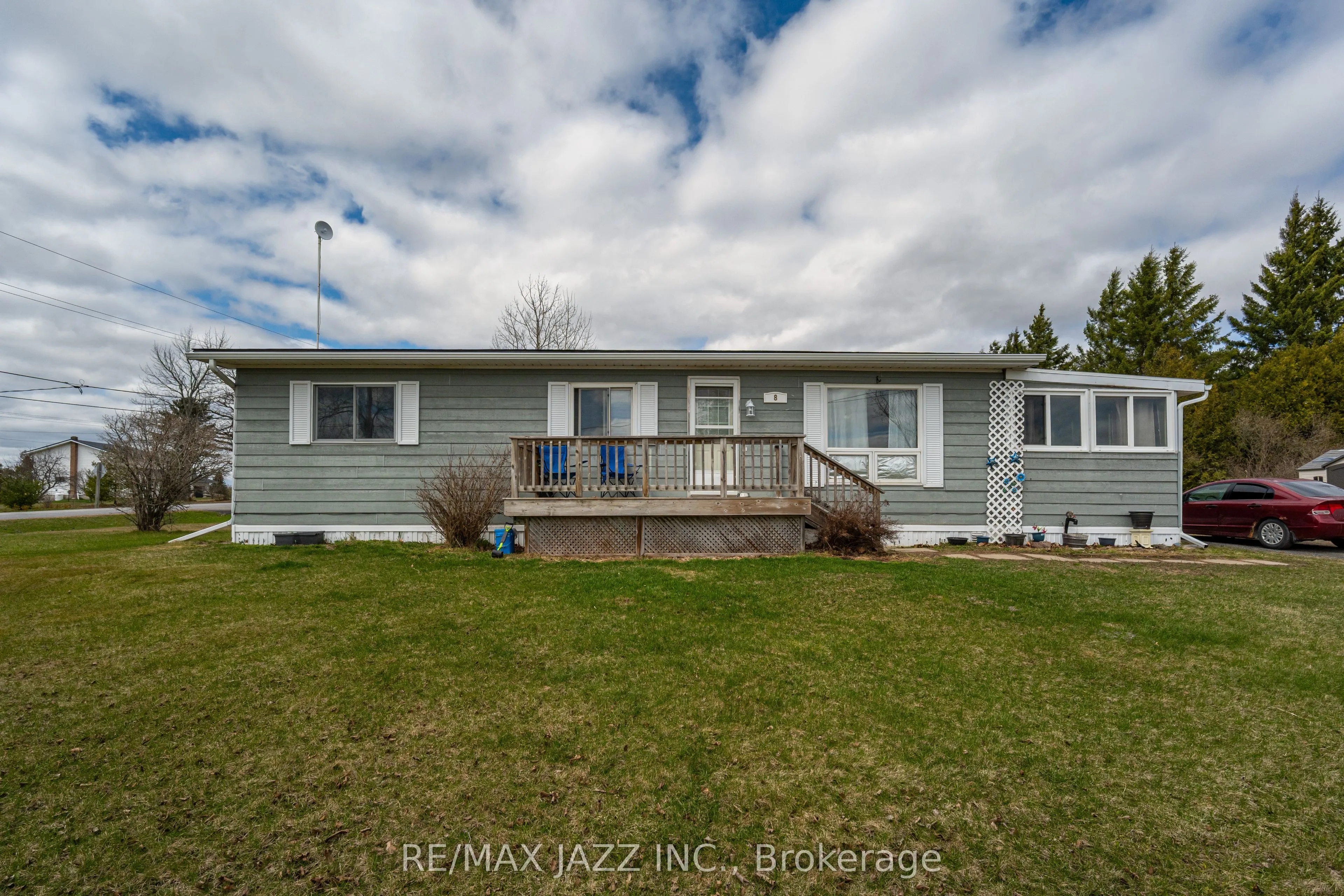 8 Almac Drive, Havelock-Belmont-Methuen, ON K0L 1Z0