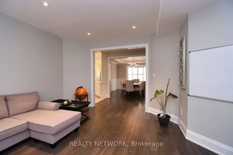 120 Davidson Boulevard, Hamilton, ON L9H 7M5