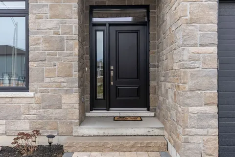 62 Hastings Park Drive, Belleville, ON K8P 0H7