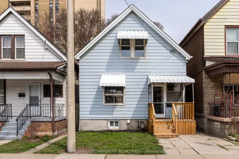 27 Harvey Street, Hamilton, ON L8L 2L9