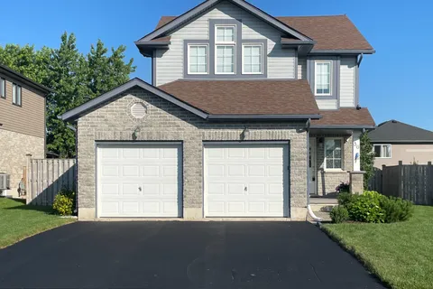 36 Green Street, Mapleton, ON N0G 1P0