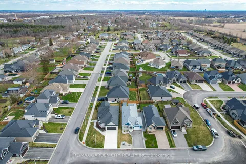 4238 Village Creek Drive, Fort Erie, ON L0S 1S0