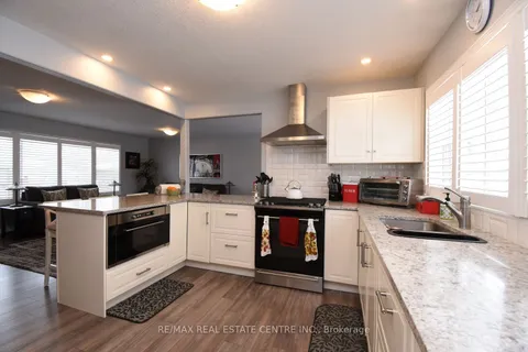 26 Hatton Drive, Hamilton, ON L9G 2H6