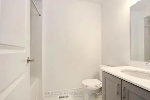 127 Molozzi Street, Erin, ON N0B 1T0
