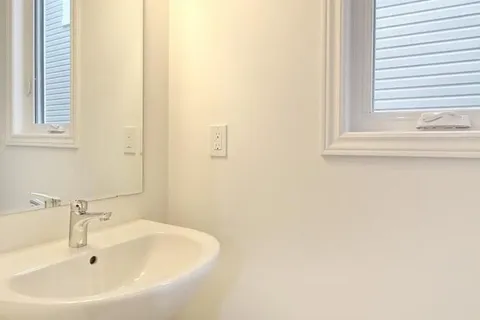 127 Molozzi Street, Erin, ON N0B 1T0