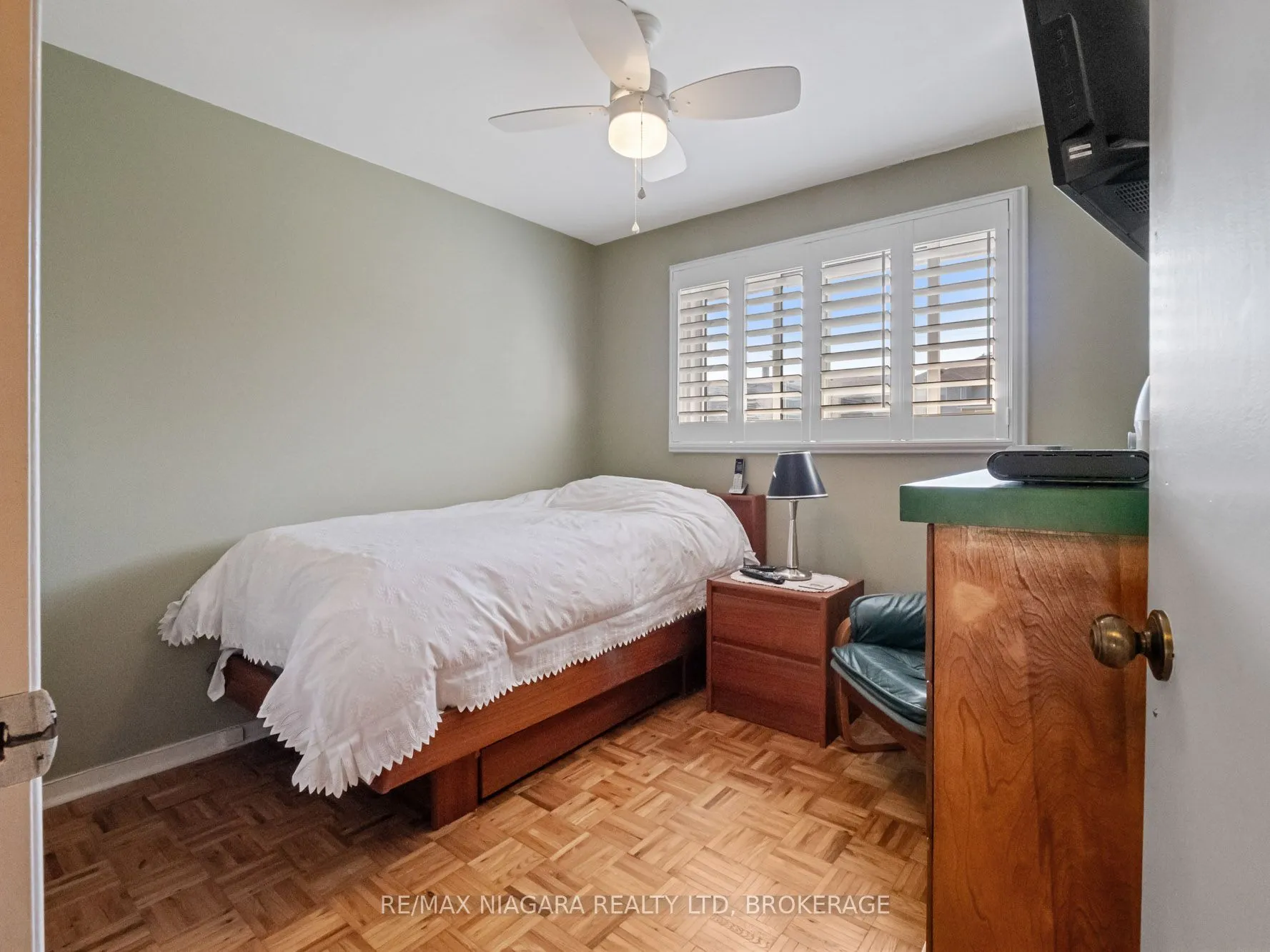 134 Champlain Drive, ON L2A 1Z8