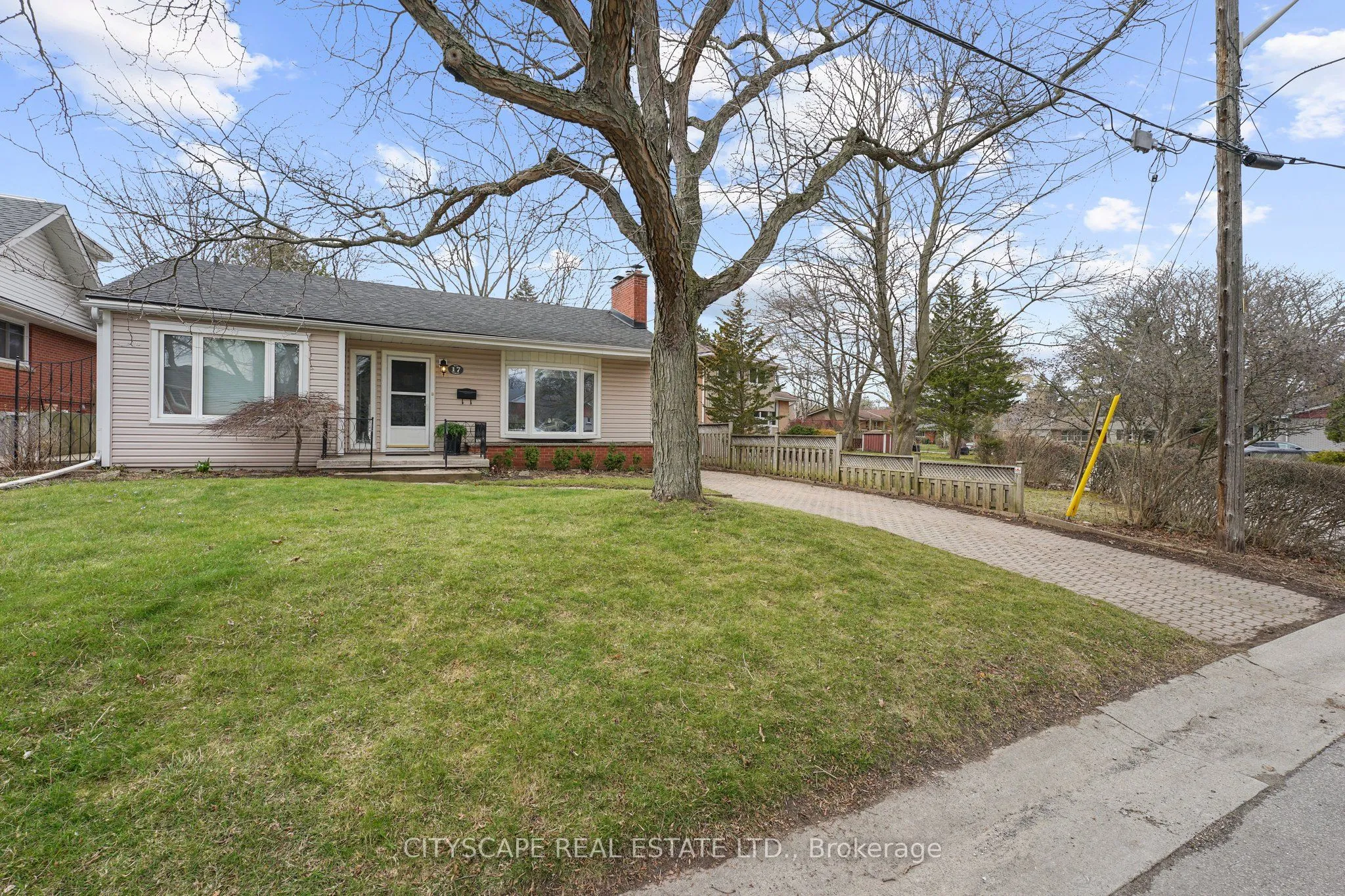 17 Rita Street, Hamilton, ON L9H 4S1