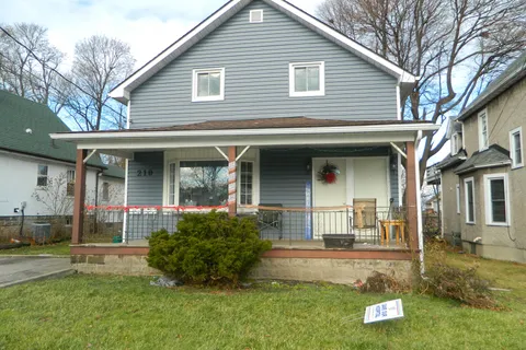 210 Phipps Street, Fort Erie, ON L2A 2V5