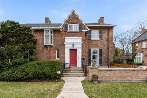 15 Trafalgar Street, St. Catharines, ON L2R 3L9