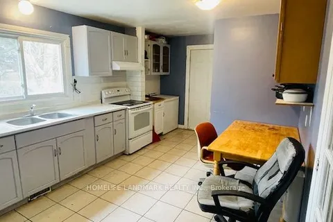 336 Batavia Place, Waterloo, ON N2L 3W2