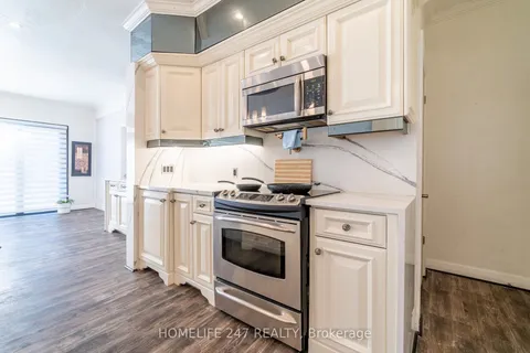 137 COMMISSIONERS Road, London, ON N6C 2S9