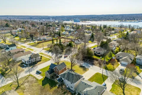 2007 7th Avenue, Owen Sound, ON N4K 6R9