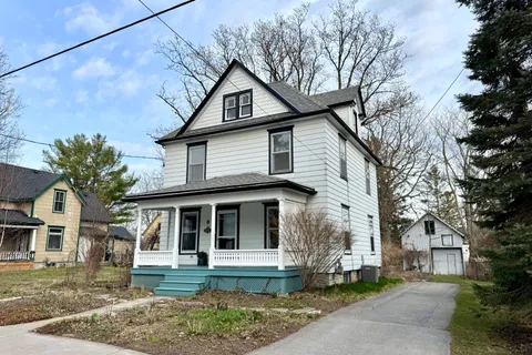 8 Queen Street, Prince Edward County, ON K0K 2T0