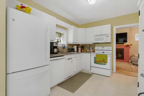 550 WAGNER Street, Gravenhurst, ON P1P 1E1