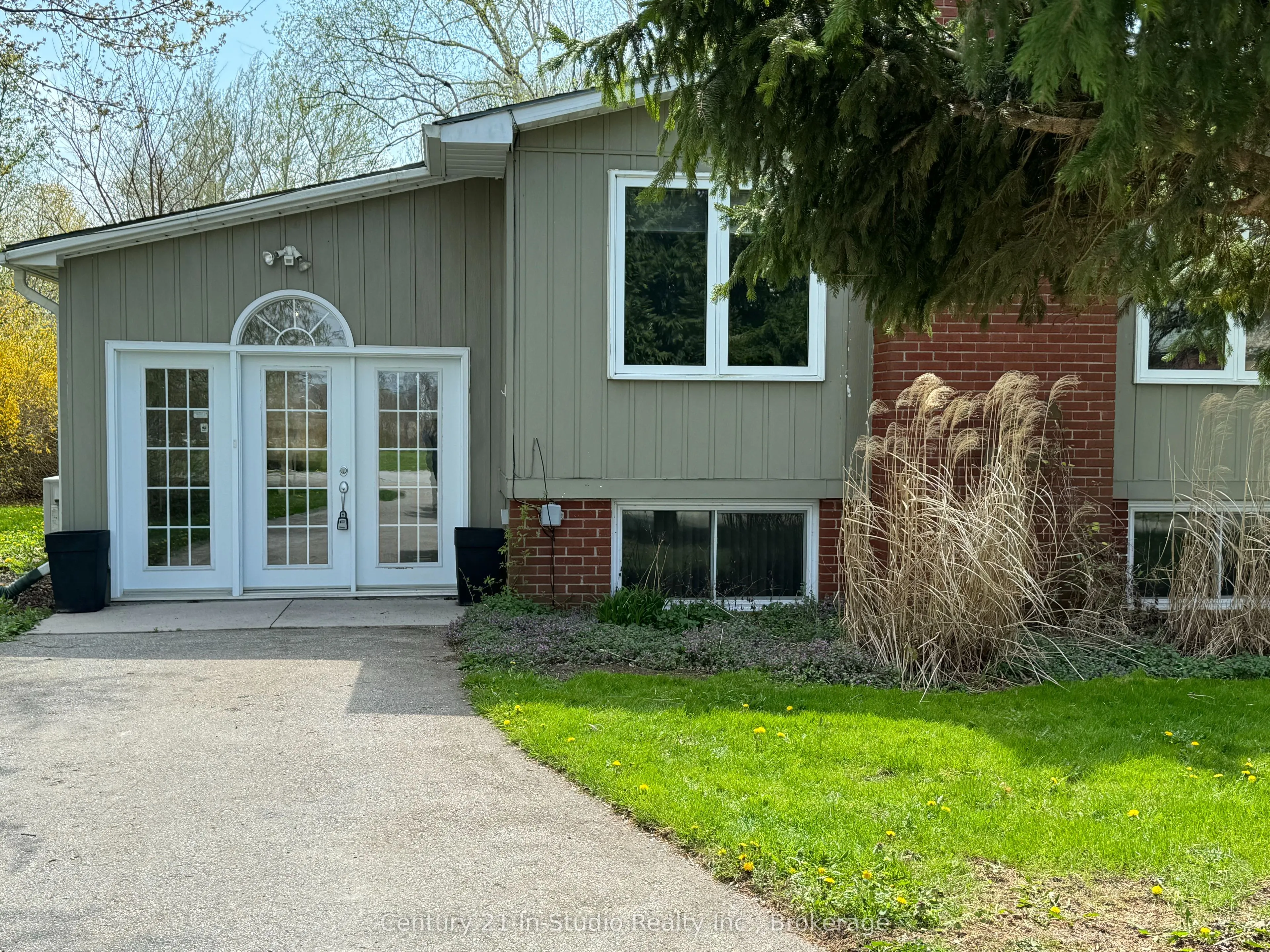 72234 LAKESHORE Drive, Bluewater, ON N0M 1N0