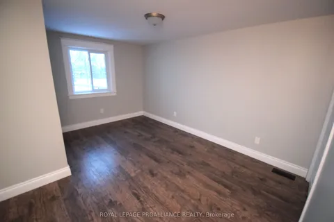 158 Dundas Street, Belleville, ON K8N 1C7