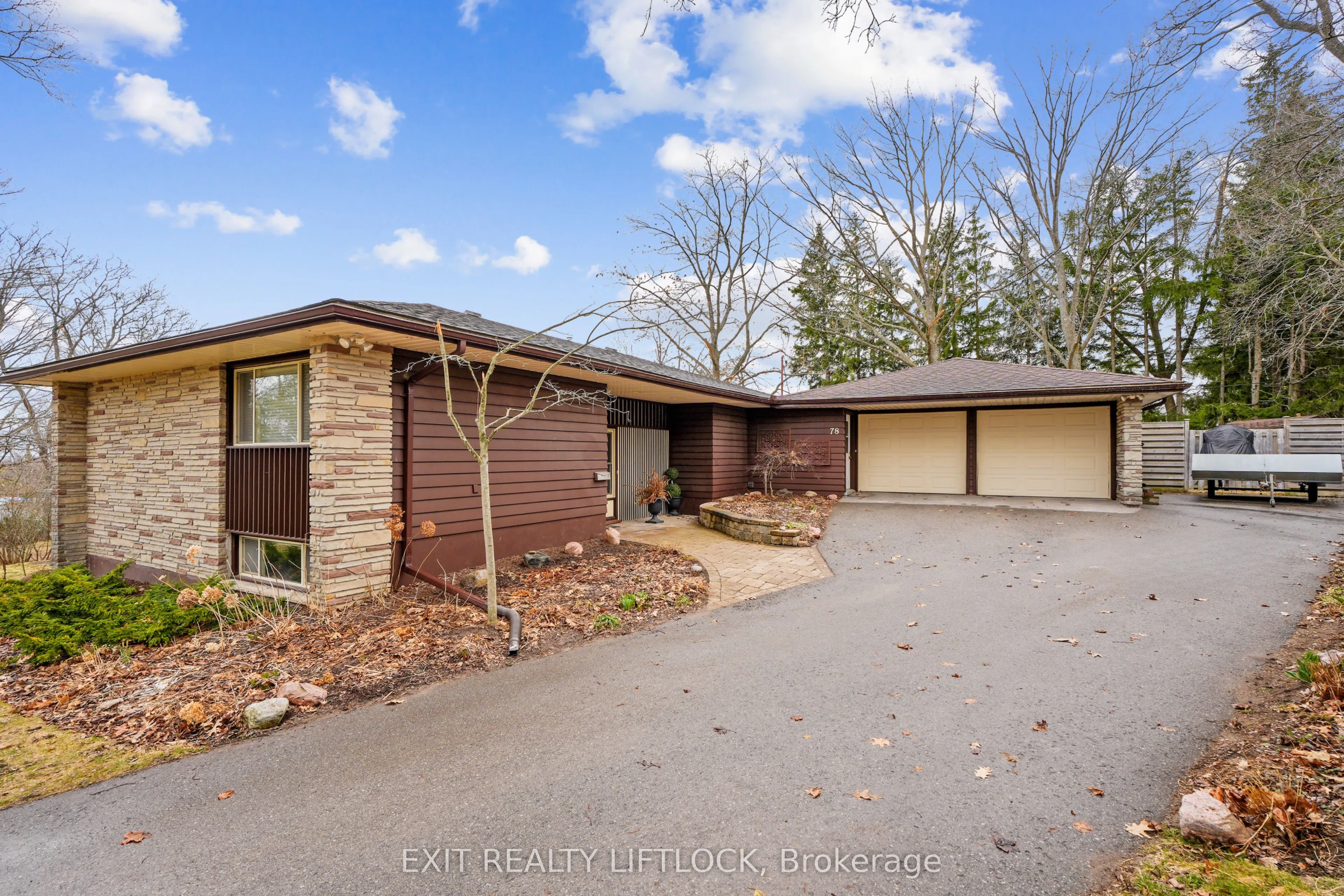 78 Edgewood Road, Peterborough West, ON K9J 6V8