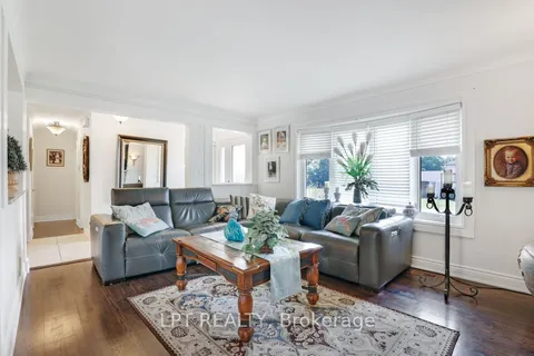 1773 St Barbara Street, Blossom Park - Airport and Area, ON K1T 1M3