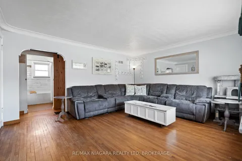 201 Knoll Street, Port Colborne, ON L3K 5B4