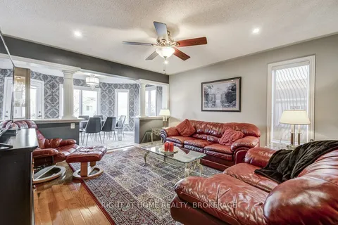 156 Gracehill Crescent, Hamilton, ON L8B 1A5