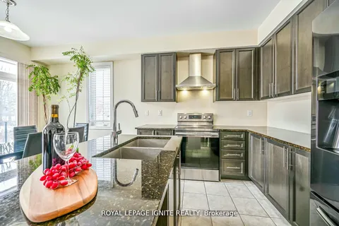 20 Queen Mary Boulevard, Hamilton, ON L8J 0M4