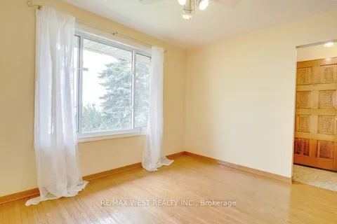 1635 Riverside Drive, Windsor, ON N9B 1A5