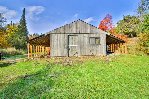 410 Etwell Road, Huntsville, ON P1H 2J2