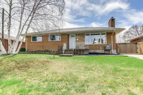 393 Chippendale Crescent, ON N5Z 3G1