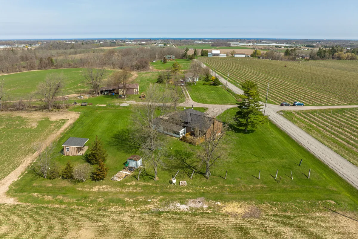 3542 Fifteenth Street, Lincoln, ON L2R 6P7