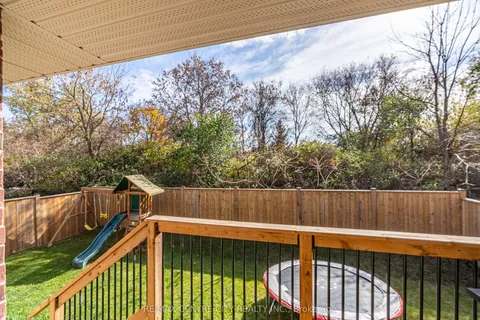 40 Livingstone Drive, Tillsonburg, ON N4G 0J3