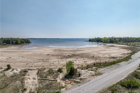 4 LAKEFIELD Avenue, South Bruce Peninsula, ON N0H 2T0