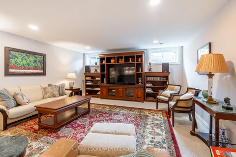 12 Carrick Trail, Welland, ON L3B 0E7