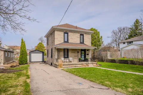 249 Maple Street, Cambridge, ON N3C 1T1