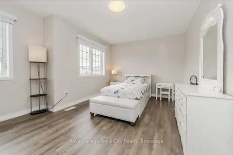 262 Dolman Street, Woolwich, ON N0B 1M0