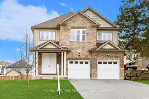 2 1/2 Royland Crescent, ON N5C 0C4