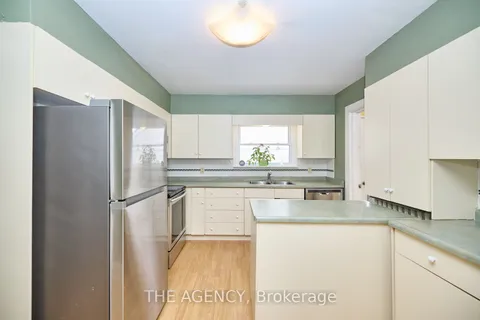 9 Wade Street, Welland, ON L3C 5H3