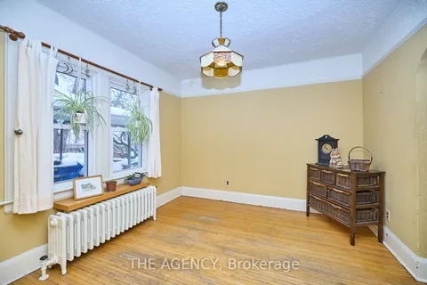 9 Wade Street, Welland, ON L3C 5H3