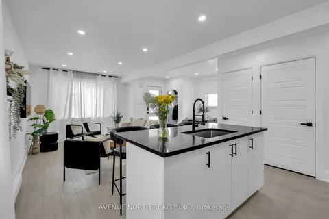 305 Olmstead Street, Vanier and Kingsview Park, ON K1L 7K2