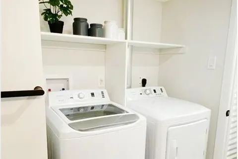 109 MEADOWLANDS Drive, Meadowlands - Crestview and Area, ON K2G 2S1